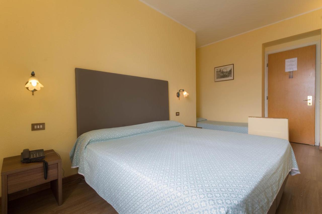 Hotel Lido Гарньяно Экстерьер фото