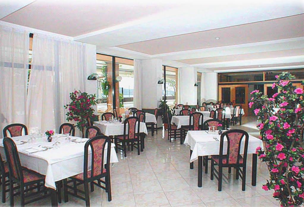Hotel Lido Гарньяно Экстерьер фото