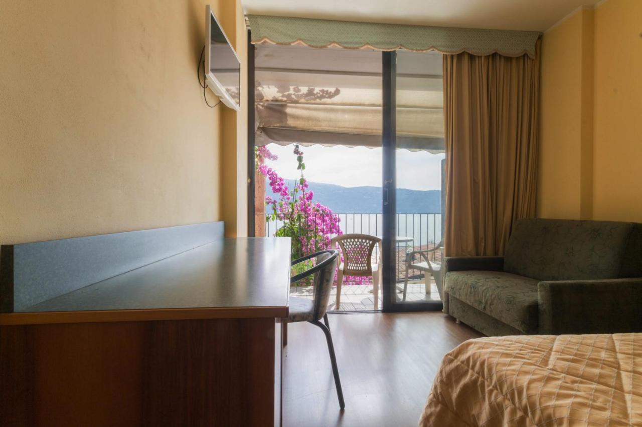 Hotel Lido Гарньяно Экстерьер фото