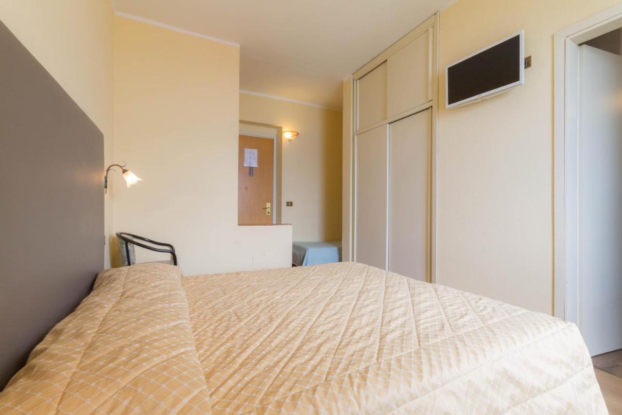 Hotel Lido Гарньяно Экстерьер фото